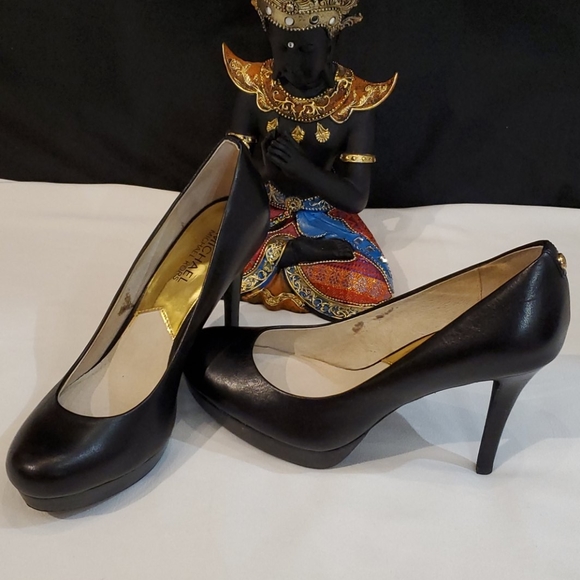 Michael Kors Leather Platform Heals - Picture 5 of 15